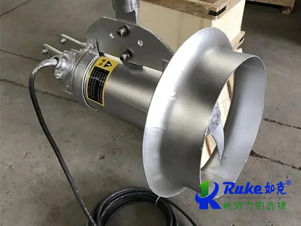 解析深水曝氣攪拌兩用機(jī)的原理